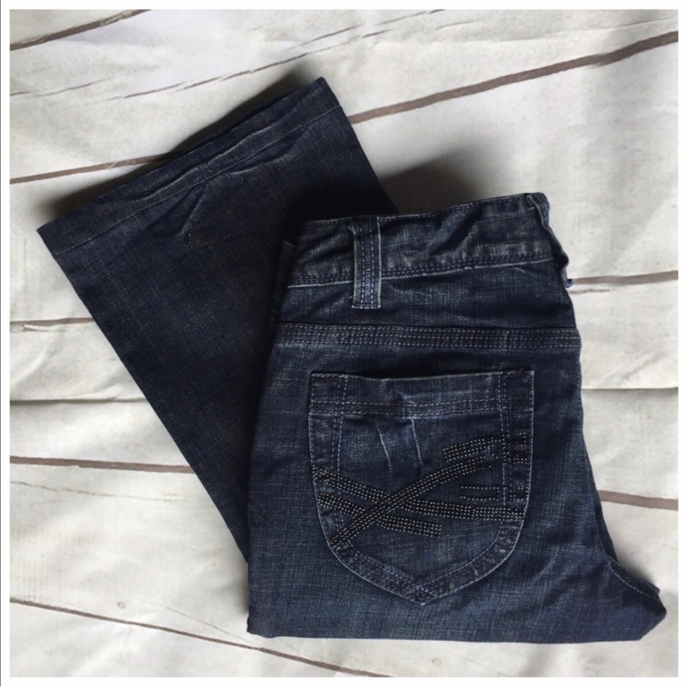 AEROPOSTALE Chelsea Boot Cut Black Gem Back Pocket Design Dark Wash Size 5/6R